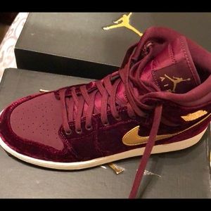 Velvet Nike Retro Ones